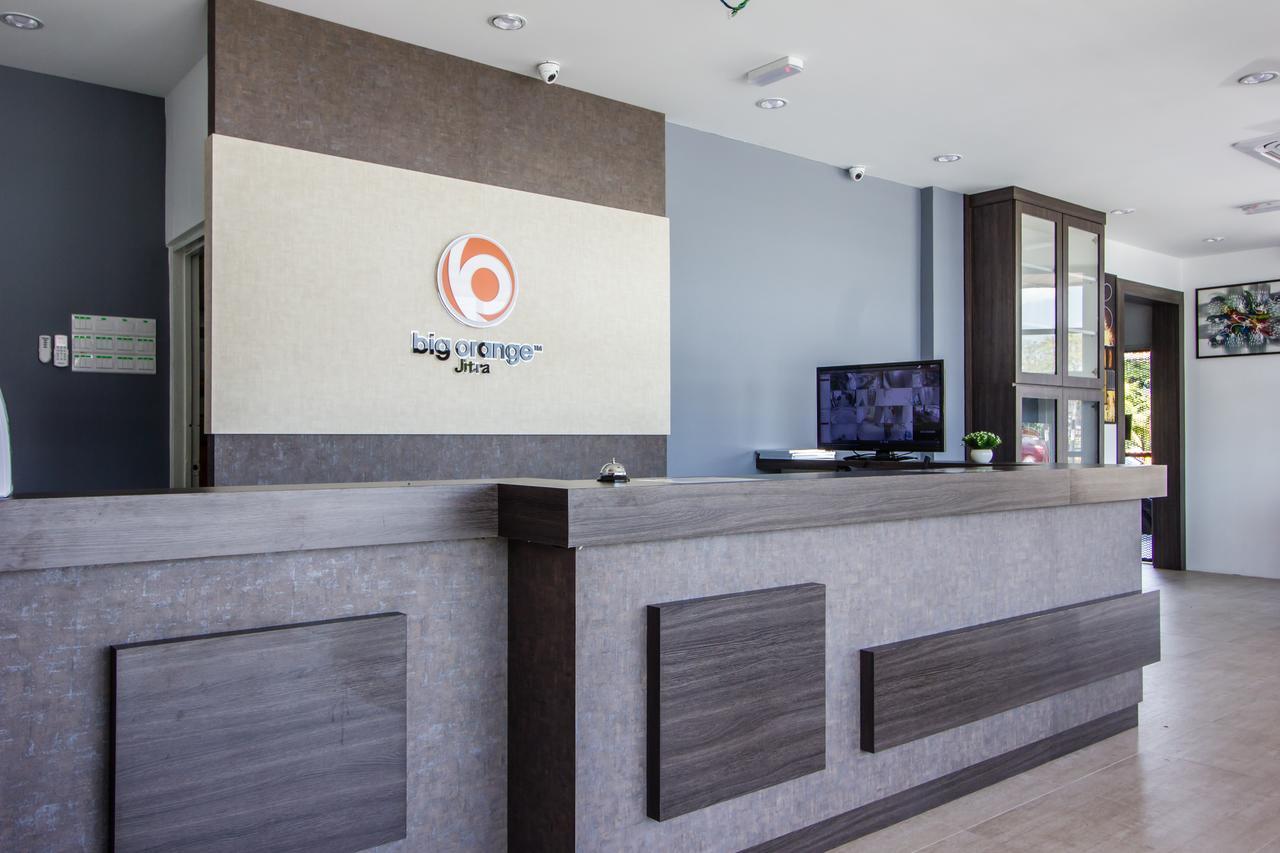 Big Orange Hotel, Jitra Exterior photo