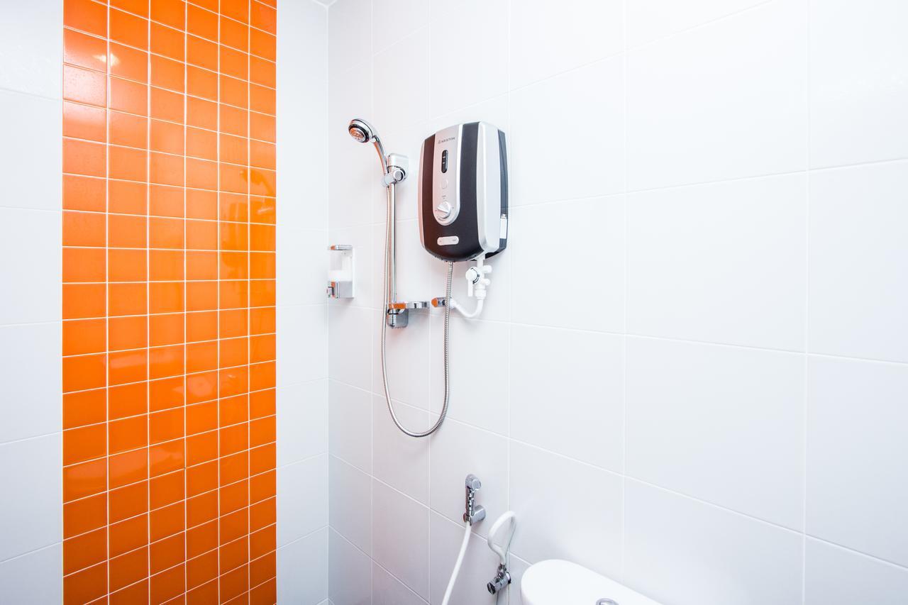Big Orange Hotel, Jitra Exterior photo