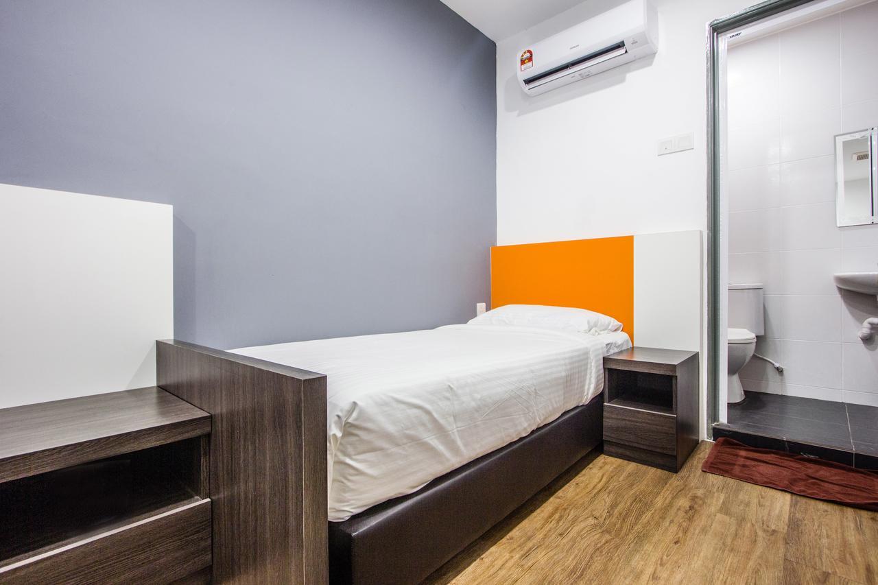 Big Orange Hotel, Jitra Exterior photo